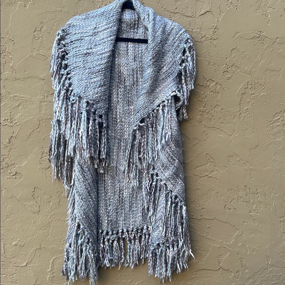 🎉HOST PICK🎉 Boston Proper Marled Yarn Fringe Sweater Vest